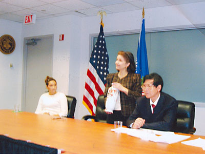 李云龙教授律师2006年11月在美国司法部青少年犯罪防治办公室访问情景